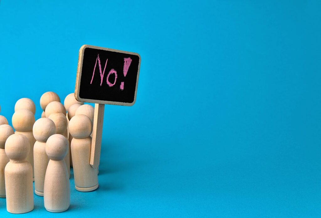 protest, wooden figures, crowd, demonstration, democracy, nonviolent, right to freedom of expression, transparent, copy space, show me, rally, non-violent, freedom of expression, demo against, free space for text, strike, still life